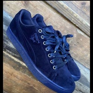 Pumas Shoes Suede size 10